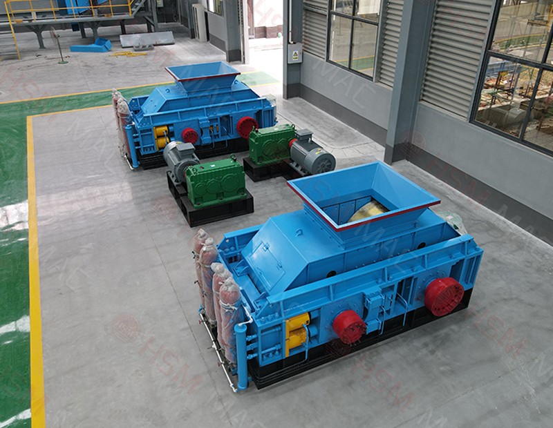 工業(yè)鹽結(jié)塊破碎機(jī)